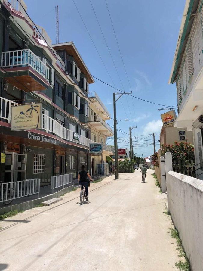 China Town Hotel Caye Caulker Ngoại thất bức ảnh
